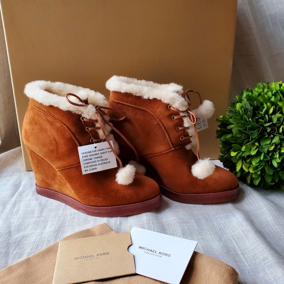 Michael Kors Tan Suede Ankle Lace-Up Boots In Dark Luggage Sz 7.5 - Picture 8 of 15